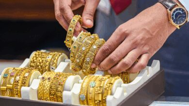 Gold, silver extend gains on Fed rate cut hopes