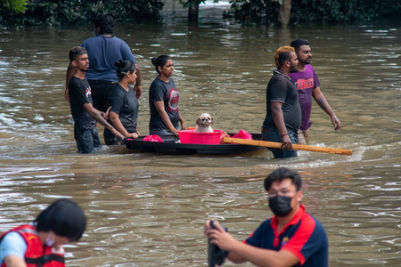 Number of evacuees rises to over 21,000 following floods in Malaysia