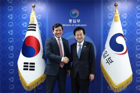 South Korea’s Unification minister highlights peaceful, gradual approach in North Korea policy South Korea’s Unification minister highlights peaceful, gradual approach in North Korea policy