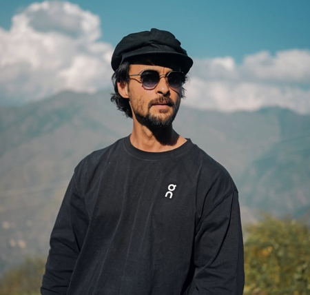 Aayush Sharma ticks of childhood dream after meeting David Beckham Aayush Sharma ticks of childhood dream after meeting David Beckham