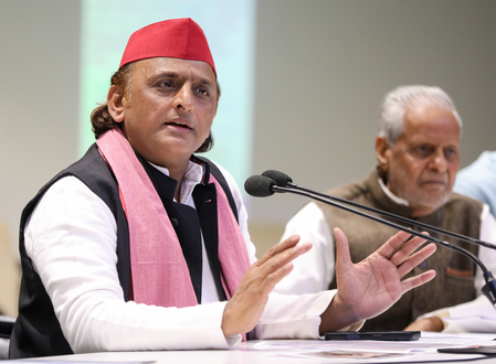Akhilesh calls for citizens’ movement against UP govt’s ‘plans to commercialise’ Janeshwar Mishra Park