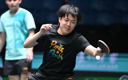 China kicks off title defense with comfortable win at ITTF Mixed Team World Cup