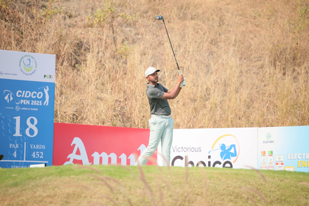 CIDCO Open 2025: Veer Ahlawat fires a second straight 65 to build a three-shot lead in Round Two CIDCO Open 2025: Veer Ahlawat fires a second straight 65 to build a three-shot lead in Round Two