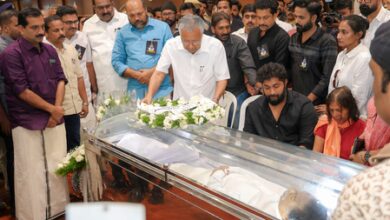 CM Vijayan, Satheesan and others mourn Sreenivasan, hail his enduring legacy in Malayalam cinema