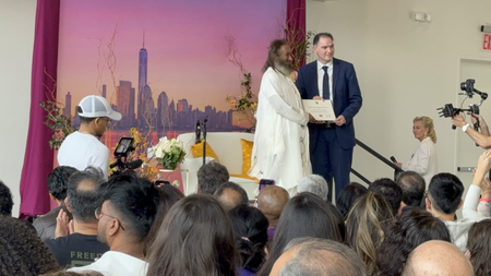 Meditation key to tackling global mental health crisis: Sri Sri Ravi Shankar