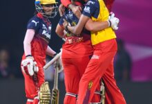 WPL 2026: De Klerk pulls off a heist as RCB steal thrilling three-wicket win over MI (ld)