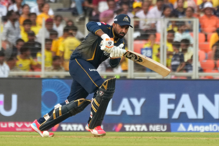 IPL 2026: GT are stuck with Shahrukh Khan, Tewatia and need to take a major call, says Bangar IPL 2026: GT are stuck with Shahrukh Khan, Tewatia and need to take a major call, says Bangar