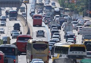 Oil crisis: Seoul hints at expanding vehicle rotation system to private sector