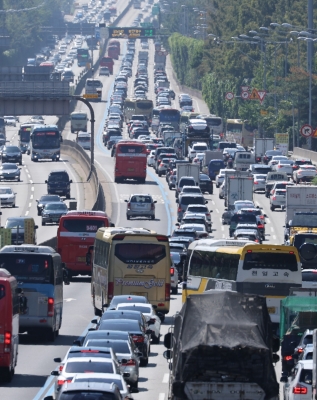 Oil crisis: Seoul hints at expanding vehicle rotation system to private sector