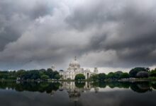 Mercury plunges by 6 degrees C in Kolkata following overnight rain