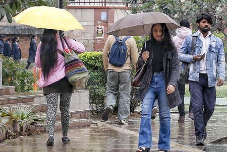 Airline firms issue travel advisory amid rain, thunderstorm forecast