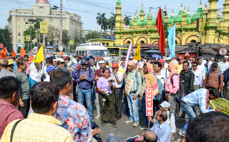 CPI-M leaders slam Bengal govt over delay in implementing SC order on DA arrears