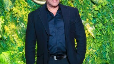 Salman Khan looks dashing at ‘Hum Aapke Hain Koun’ reunion during Barjatya wedding bash