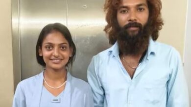 ‘Kumbh Beauty’ Monalisa marries Muslim boyfriend after dramatic day