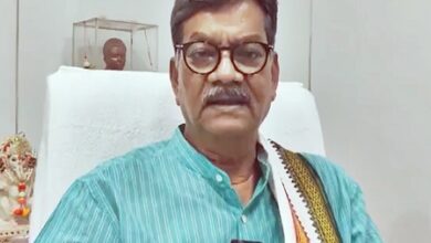 Congress protests LPG shortage in Chhattisgarh Assembly; House witnesses chaos