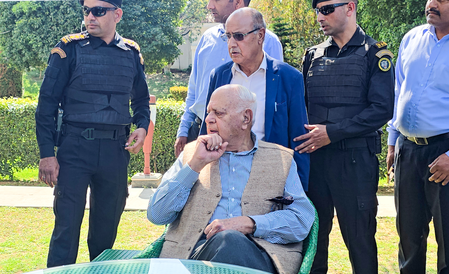 JKCA scam case: CJM Srinagar recalls non-bailable warrant against Farooq Abdullah (Lead)