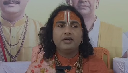 ‘Why do Indians love Pakistan so much’: Aniruddhacharya over IPL team facing backlash