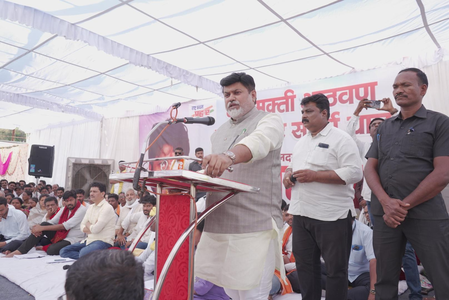 Maha leads in attracting FDI, to release saffron paper on present status Maha leads in attracting FDI, to release saffron paper on present status