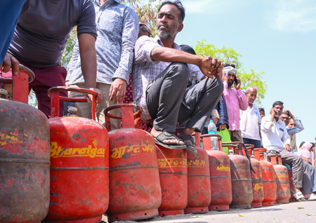 Bihar: Control room set up to provide relief to oil and LPG consumers