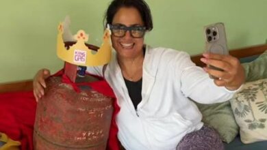 Sameera Reddy’s hilarious take on the ongoing LPG shortage in the country: The V.I.P has arrived