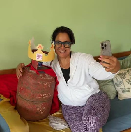 Sameera Reddy’s hilarious take on the ongoing LPG shortage in the country: The V.I.P has arrived