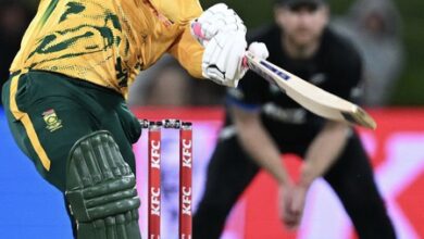 Bowlers grab spotlight as SA beat NZ by seven wickets in low-scoring 1st T20I
