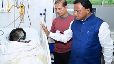 Condolences pour in over 10 ICU deaths in Cuttack hospital blaze, PM announces ex-gratia (Ld)