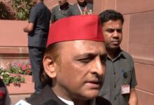 Those who once aspired to be Vishwaguru are now making people stand in long queues: Akhilesh Yadav