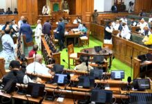 HAM MLAs ‘meet’ Tejashwi Yadav during RS polls voting in Bihar Assembly