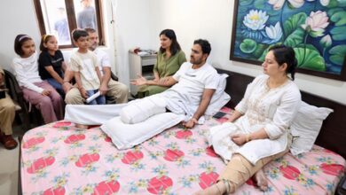 Rahul Gandhi salutes CRPF officer who lost leg during anti-Maoist action​