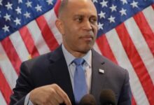 Hakeem Jeffries slams Trump on Iran war, costs