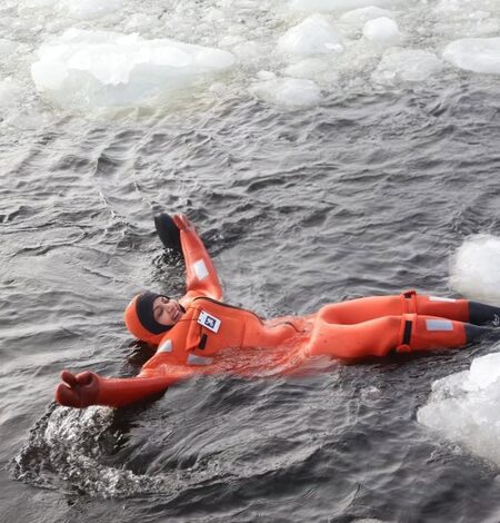 At 57, Bhagyashree swims in ocean at -25°C during exotic Finland holiday