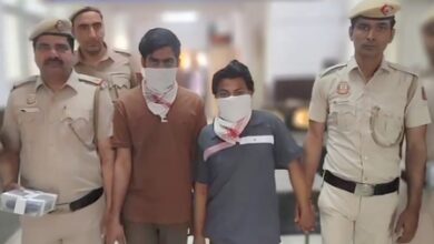 Delhi: Two arms suppliers arrested, three pistols, 25 cartridges seized