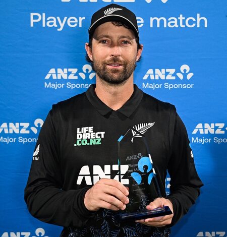 Conway, bowlers star as NZ level series with clinical win over SA in 2nd T20I