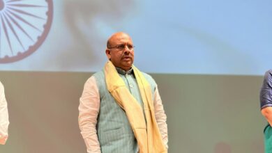 Delhi Speaker seeks L-G’s help to install audible signals at traffic lights for Divyangjan​