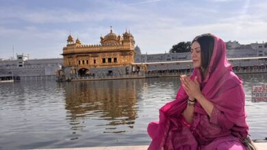 Hansika Motwani spends some peaceful time at the Golden Temple after divorce