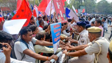 Students protest against govt over UGC in Patna, clash with police