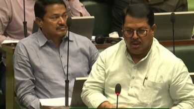 Congress MLA Wadettiwar seeks stern action against teak smuggling syndicates