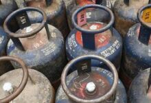 Centre offers additional 10 pc commercial LPG to states and UTs