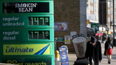 Global oil prices fall up to 3 pc as US signals easing of Iran crude sanctions