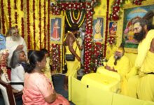 President Murmu meets Premanand Maharaj in Vrindavan ashram, holds spiritual dialogue