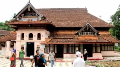 Kerala polls: Eid meets election rush as candidates reach out at Eidgahs