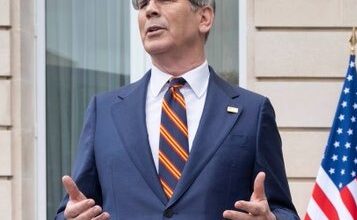 US issues 30-day waiver on Iranian oil sales amid global energy crisis