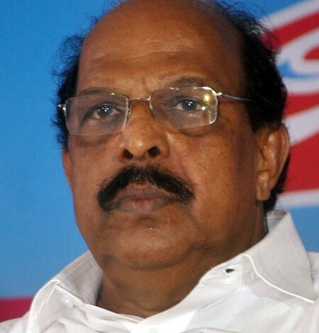 Kerala: Vijayan-Sudhakaran row escalates over disputed missed calls claim