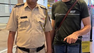 Imtiaz Ali thanks Mumbai Police for retrieving his lost bag at the airport Imtiaz Ali thanks Mumbai Police for retrieving his lost bag at the airport