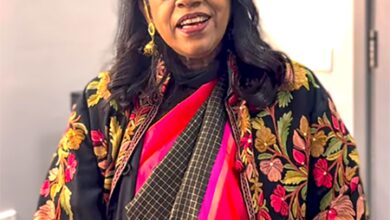 Kavita Krishnamurthy celebrates her 50th year in Bollywood on Indian Idol with Shreya Ghoshal & team