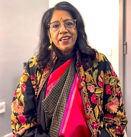 Kavita Krishnamurthy celebrates her 50th year in Bollywood on Indian Idol with Shreya Ghoshal & team Kavita Krishnamurthy celebrates her 50th year in Bollywood on Indian Idol with Shreya Ghoshal & team