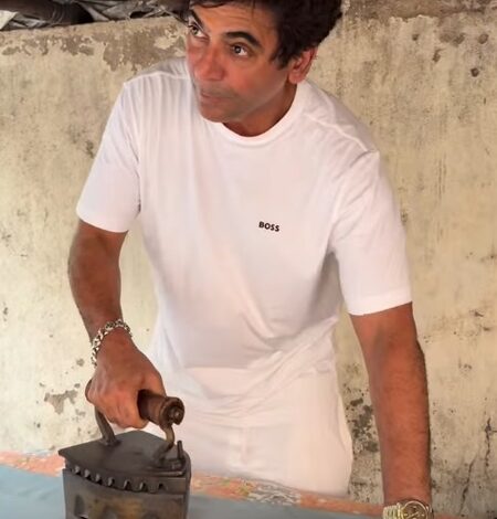 Sunil Grover says ‘Achhe kapde pehna lo’ as he turns into a Presswala