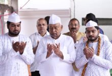 Nitish Kumar offers prayers at mosques in Patna, congratulates Muslim community on Eid