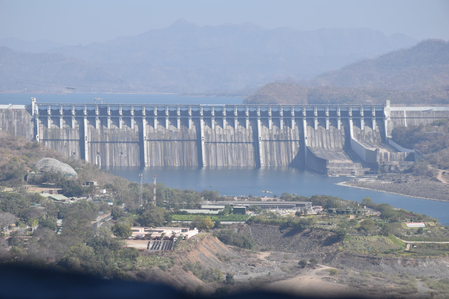 Sardar Sarovar Dam supplies water to 3 crore people, irrigates 20.38 lakh hectares in Gujarat, Rajasthan Sardar Sarovar Dam supplies water to 3 crore people, irrigates 20.38 lakh hectares in Gujarat, Rajasthan